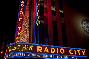 Ladies and Gentlemen, the Fabulous Rockettes!